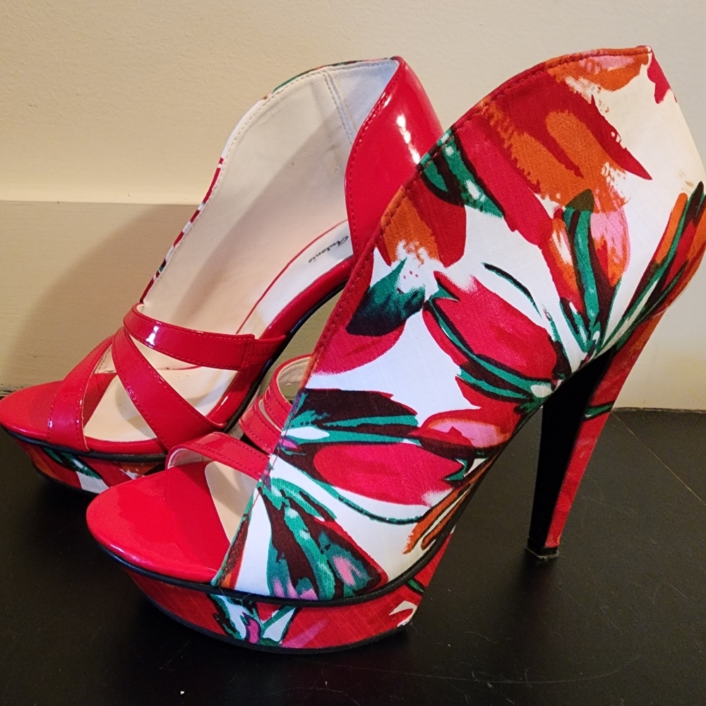 Michael Antonio Floral Heels 8.5
